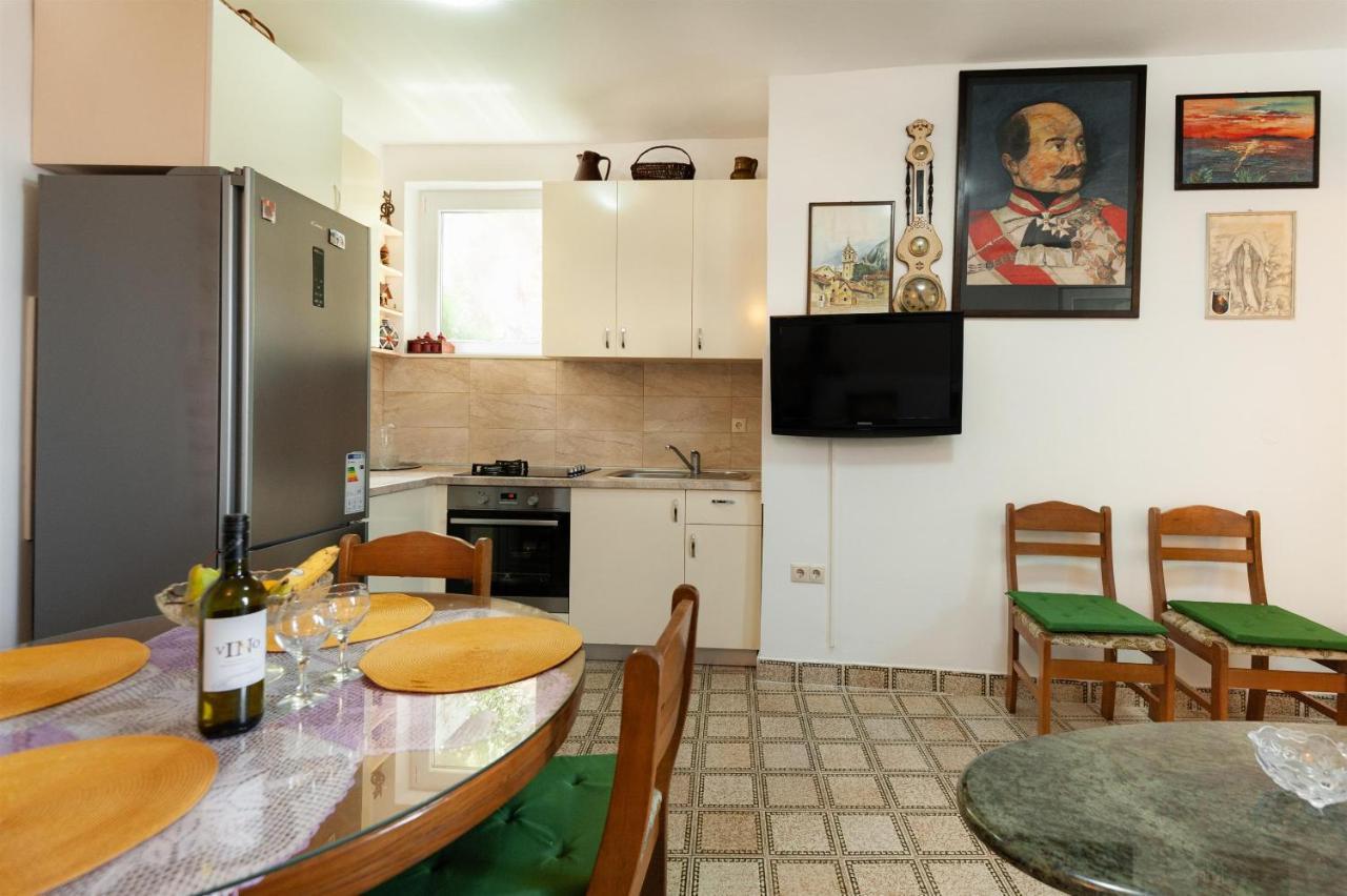 Apartments Antonija Omiš Exterior foto